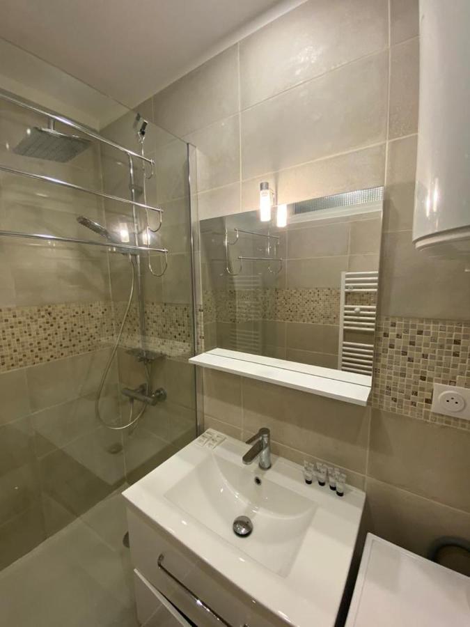 Tour Eiffel Volontaire Appartement